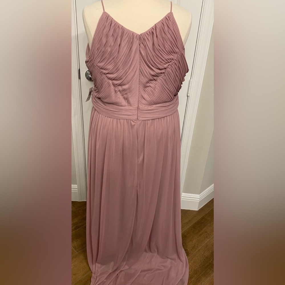 Plus Dress 💗 - Picture 3 of 6